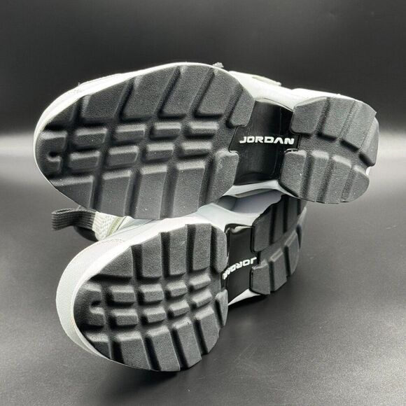 Air Jordan Trunner LX High 'Pure Platinum' - Picture 9 of 11